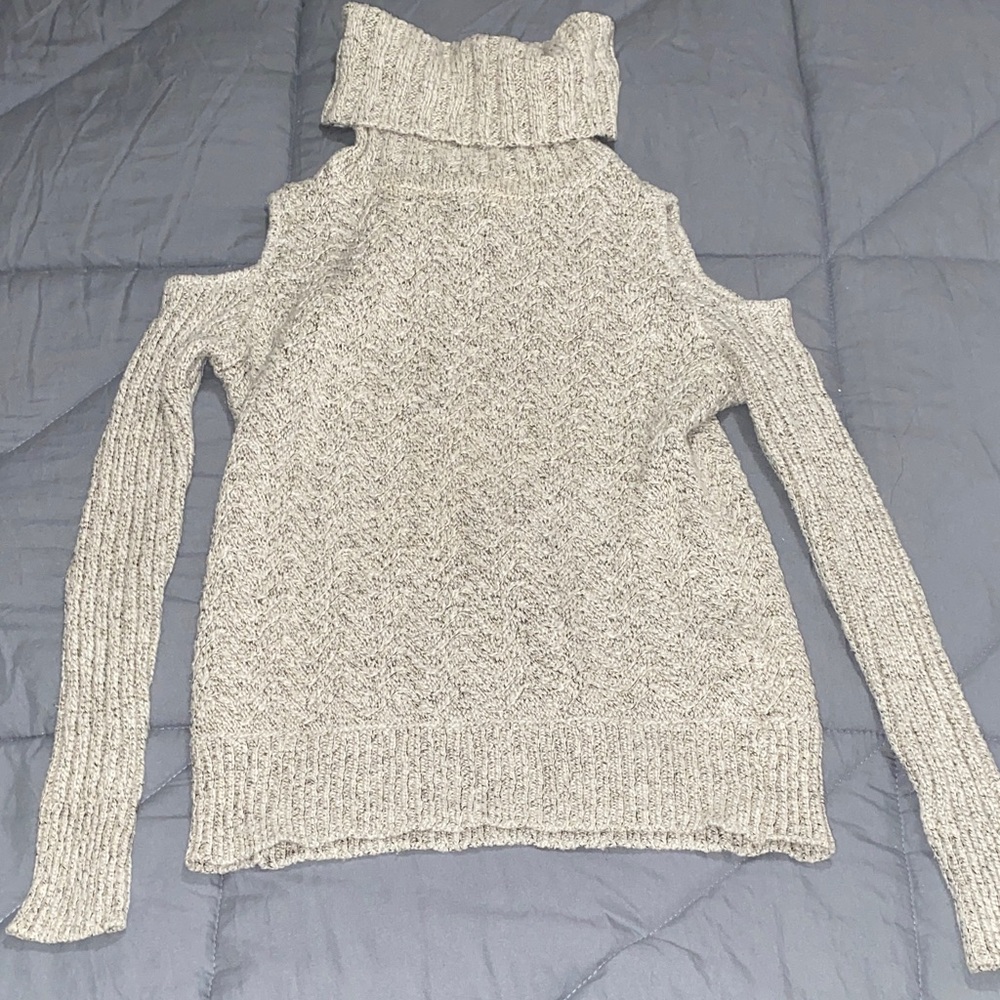 American Rag Cold-Shoulder Turtleneck Sweater in Heather Gray